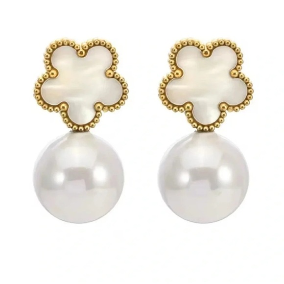 Alhambra Mother Of Pearl Clover 18K Gold Stainless Steel Waterproof Earrings - Picture 2 of 6